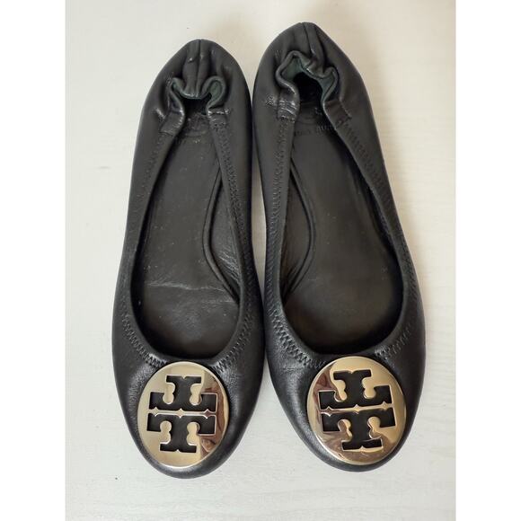 Tory Burch Reva Ballet Flats Women’s Size 8.5 Black Leather Silver Logo Slip On - Picture 1 of 4